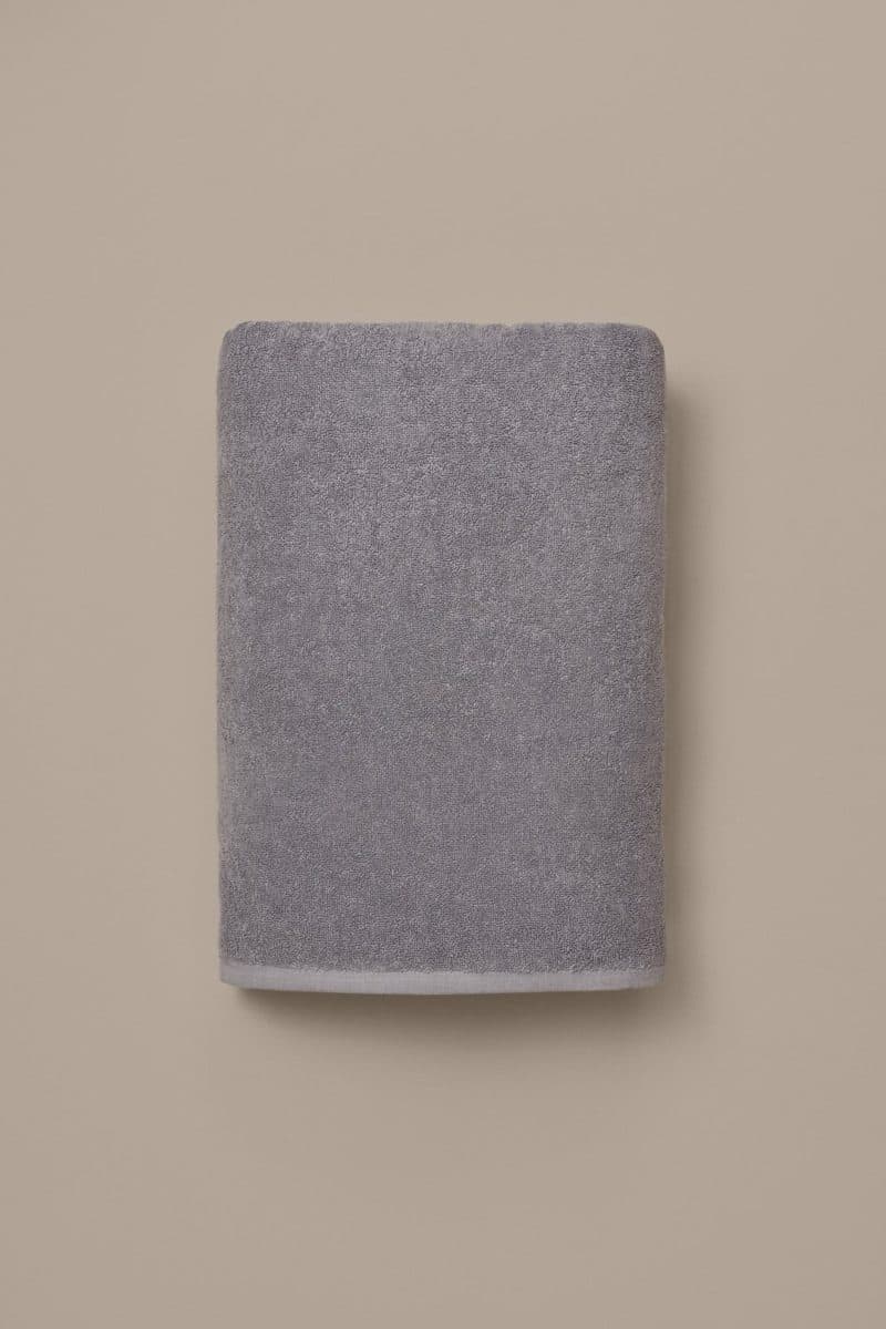 Poolhanddoek Earl Grey vlak opgehangen, effen grijs