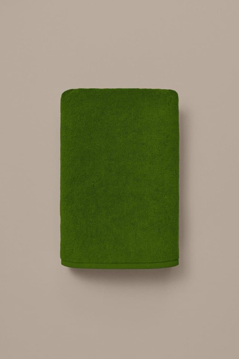 Poolhanddoek Matcha vlak opgehangen, effen diep groen